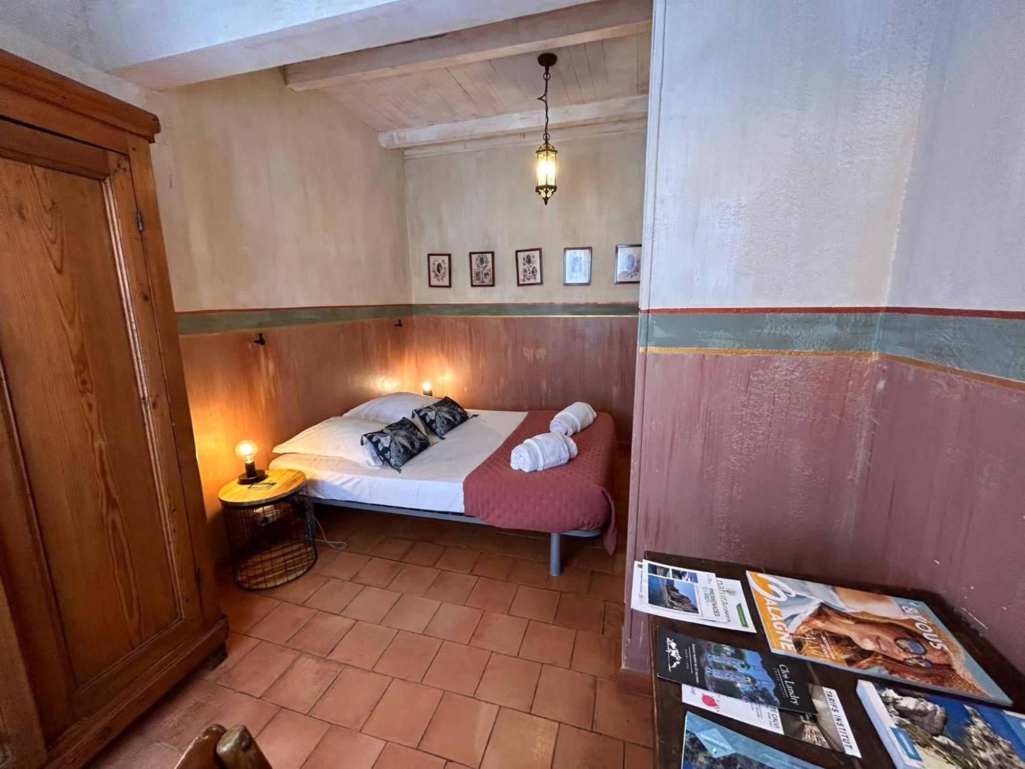 Villa Antonia Calvi  Exteriör bild