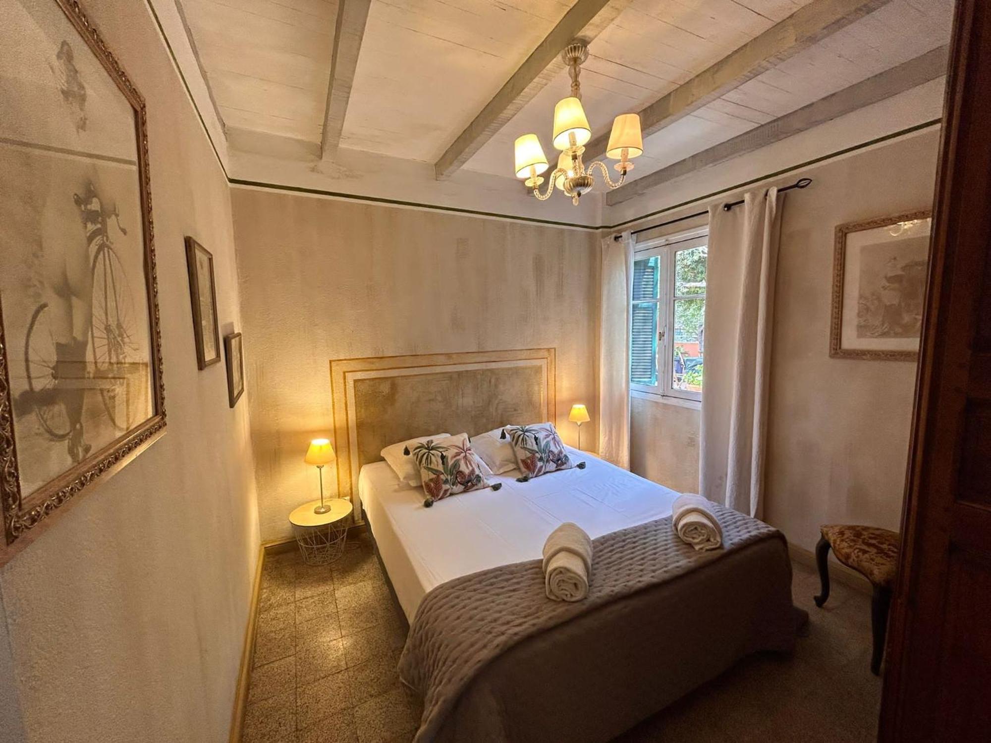 Villa Antonia Calvi  Exteriör bild
